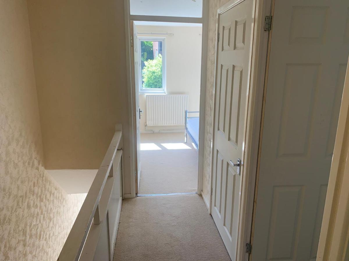 Elegant Devon Villa Luton  Kültér fotó