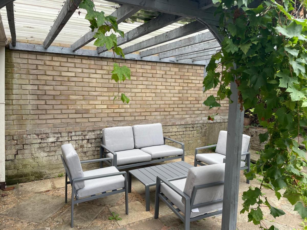 Elegant Devon Villa Luton  Kültér fotó